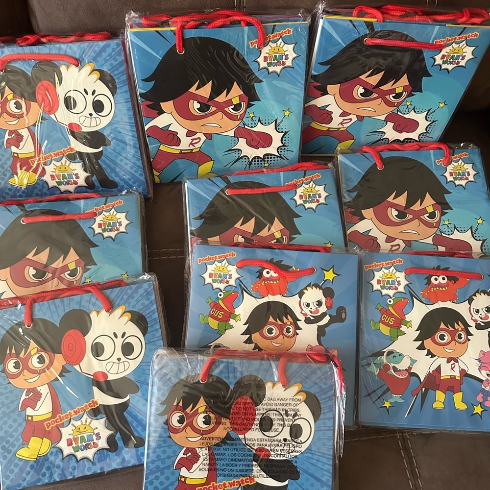 Ryan's World Kids Party Favor Bags - Blue with Red Handles